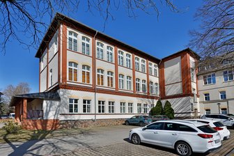 Oberlungwitzer Stadtverwaltung will neue Kinderärztinnen finanziell unterstützen - Im Gebäude der Oberlungwitzer Stadtwerke wird die Kinderarztpraxis umgebaut.