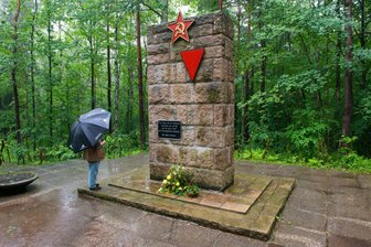 Oberschule Westerzgebirge erhält Preisgeld für Denkmalprojekt - Das Denkmal am Kohlweg beschäftigt Schüler der Oberschule Westerzgebirge.