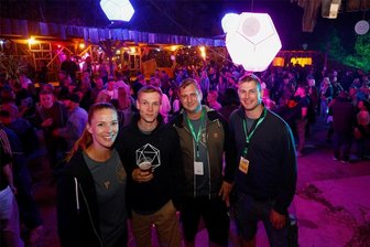 Oberwiera: Partymacher und Bürgermeister wollen eine Zukunft für die „Klanggrube“ - Anne Oelsch, Nick Oelsch, Marcel Seifert und Steve Mehlhorn (v.l.) bei der „Klanggrube“ am vergangenen Wochenende.