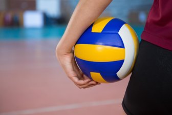 Oberwiesenthaler Volleyballer feiern doppelt - Die Volleyballer des Oberwiesenthaler SV blicken auf ein erfolgreiches Wochenende zurück.