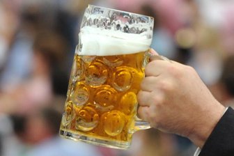 Oederaner Oktoberfest: Mit Bierkrug ins Gesicht geschlagen -
