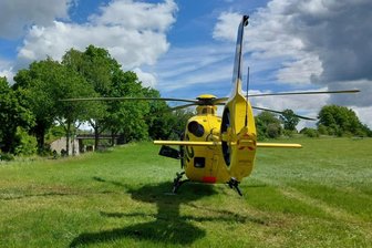 Oelsnitz: Darum landete der Rettungshubschrauber am Bahnhof - Am Dienstag landete der Rettungshubschrauber wegen Unfällen zweimal in Oelsnitz.