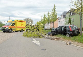 Oelsnitz: Drei Verletzte bei Unfall auf Bahnhostraße -
