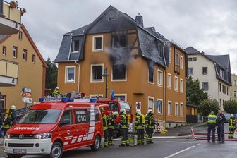 Oelsnitz/E.: Wohnungsbrand an der Bahnhofstraße - 