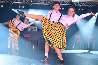 Oelsnitz feiert Fasching: Drei Stunden großes Kino - Ein Trumpf im Oelsnitzer Carneval Club ist die Jugendgarde.
