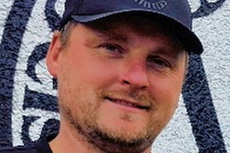 Oelsnitz ist beim Aufsteiger Favorit - Kenny Häußler - Trainer Merkur Oelsnitz.