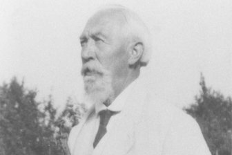 Oelsnitz: Neuer Gedenkstein für Tourismus-Pionier - Max Leppig (1863-1926) war ein Pionier der Erschließung des Oelsnitzer Stadtwaldes.