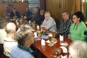 Oelsnitz: OB zum Heringsessen auf den Zahn gefühlt - Die Oelsnitzer CDU hat sich zum Heringsessen getroffen.