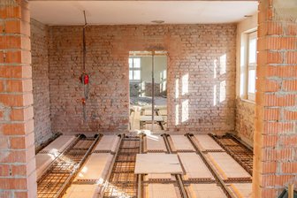 Oelsnitz vergibt weitere Aufträge für größtes Bauprojekt - In der Kita sind unter anderem die Geschossdecken zu erneuern.