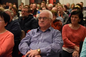 Oelsnitzer AfD-Politiker Ulrich Lupart zieht sich zurück: „Aber ich werde nicht leise gehen“ - Ulrich Lupart künftig in der Zuschauerrolle? Ungewohnt und noch schwerer zu glauben. Das Foto entstand 2019 beim „Freie Presse"-Forum zur Wahl des Oelsnitzer OB. Ein Amt, das Lupart gerne erobert hätte, aber nie genügend Stimmen der Wähler dafür erhalten hat.