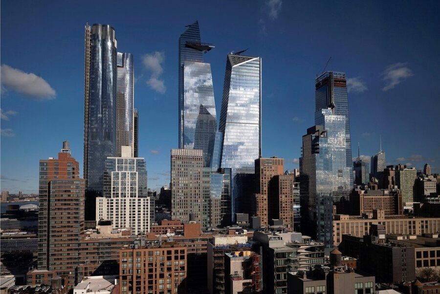 Oelsnitzer liefern Glas für neue Wolkenkratzer in New York - 700.000 Quadratmeter Glas der Firma SGT wurden in den neuen Hudson Yards verbaut. 