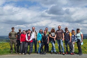 Oelsnitzer Reservisten mit Stefanie Hertel auf Tour - Die Oelsnitzer Reservisten sind mit Stefanie Hertel (zweite von rechts) und Lanny Lanner gewandert.