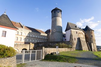 Oelsnitzer Schloss: Warum es auch 2025 kein historisches Fest gibt - Auch dieses Jahr gibt es kein historisches Fest auf Schloss Voigtsberg in Oelsnitz.