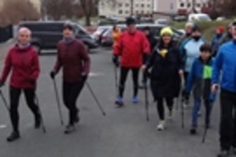 Oelsnitzer Silvesterlauf: Am 31. Dezember geht‘s familiär auf die Strecke - Wie schon im Vorjahr (Foto) wird beim Oelsnitzer Silvesterlauf eine Nordic-Walking-Runde angeboten.
