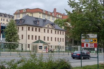 ÖPNV-Zweckverband plant Umbau seiner Verkaufsstelle in Auerbach – das erwartet Kunden - Das „Gartenhaus“ des ZVV in Auerbach soll zum ergänzenden Verkaufsraum werden.