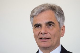 Österreichs Bundeskanzler Werner Faymann tritt zurück - Werner Faymann