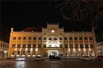 Offenes Rennen um Amt des Zwickauer Baubürgermeisters - Am Donnerstag entscheidet sich, wer das Baudezernat im Zwickauer Rathaus in den nächsten sieben Jahren führen wird. Foto: Andreas Kretschel/Archiv