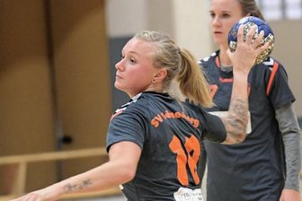 Offensive bleibt das Sorgenkind - Schneebergs Linda Leonhardt steuerte zum 32:25-Heimerfolg des SVS drei Siebenmetertore bei. 