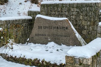 „Oft haben wir Gras gegessen“: Vortrag im Bunten Haus Freiberg beleuchtet die Geschichte des Frauen-KZ-Außenlagers Penig - Dieses Mahnmal erinnert an die Opfer des Frauen-KZ-Außenlagers im mittelsächsischen Penig.