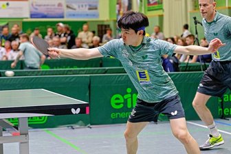 "Oh, wie ist das schön..." - Sachsenring verlässt Abstiegsplätze - Hsin-Yang Li (vorne) und Miroslav Horejsi spielten ein souveränes Doppel. Der tschechische Routinier hatte danach Feierabend - während Li noch eine unangenehme Premiere erlebte.