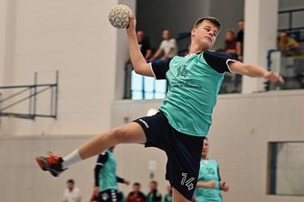 Ohne Probleme zum Erfolg - Gelungenes Debüt: Felix Lang erzielte bei seinem ersten Auftritt für die Mittweidaer Männer in der Bezirksliga drei Treffer. 