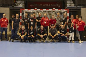 Ohne sie fliegt kein Ball: So viel ehrenamtliches Engagement steckt in den Heimspielen des BSV Sachsen Zwickau - Ohne sein Helferteam könnte der BSV Sachsen Zwickau die Heimspiele in der Sparkassen-Arena nicht stemmen.