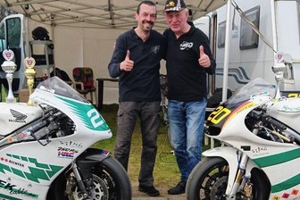 Ohne Tests ordentlich dabei - Nico und Johannes Kehrer (r.) haben mit der Honda RS in der 250er-Klasse und mit der Scorpion-KTM in den Supermonowettbewerben starke Resultate zum Frühjahrslauf in Brünn erzielt.