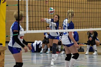 Olbernhauer Volleyballerinnen enttäuschen zum Bezirksklasse-Auftakt - Mit der Annahme hatten die Olbernhauer Spielerinnen in Frankenberg so ihre Probleme.