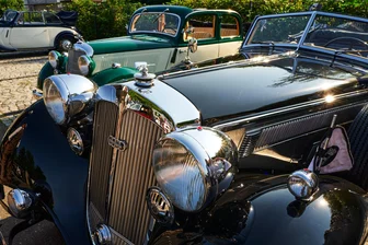 Oldtimer-Aktionstag in Crimmitschau: Sperrung der Lindenstraße geplant - Oldtimer sind am Sonntag erneut auf dem Gelände der Tuchfabrik in Crimmitschau zu bewundern.