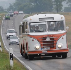 >Oldtimer-Busse