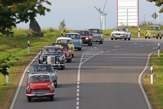 Oldtimer rollen am Einheitstag -