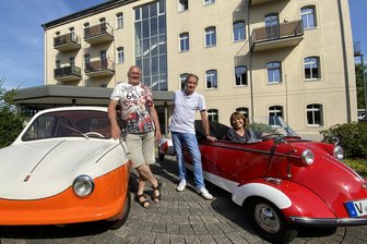 Oldtimer-Schätze in der Horch-Fabrik sorgen für Dolce Vita-Feeling im Vogtland - Ein bisschen Dolce Vita an der Horch-Fabrik in Reichenbach - mit Fulda-Mobil und Kabinenroller.