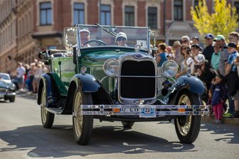 Oldtimerfreunde strömen nach Falkenstein - „Baron von Trützschler Classic“ nimmt neuen Anlauf - Die erste Auflage der Rundfahrt war vor einem Jahr ein großer Erfolg.