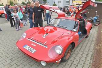 Oldtimertreffen in Brand-Erbisdorf: Auch ein 86-Jähriger aus Limbach-Oberfrohna dabei - Beim 26. Oldtimertreffen in Brand-Erbisdorf fuhren Heidi und Holger Otto mit ihrem Melkus vor.