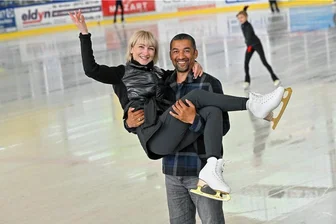 Olympiasiegerin Aljona Savchenko ist wieder zu Hause auf Chemnitzer Eis - Das einstige Traumpaar des Eiskunstlaufens wieder vereint: Aljona Savchenko und Robin Szolkowy traten jüngst beim Vereinsfest auf.