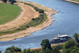 Onkel Max: Wirken sich Dürren auf CO2-Werte und Meeresspiegel aus? - Der Elbpegel bei Dresden sank während der Dürre des Jahres 2019 deutlich. Das fehlende Wasser auf Europas Festland reichte aber nicht dazu aus, den Meeresspiegel als Folge merklich steigen zu lassen. 