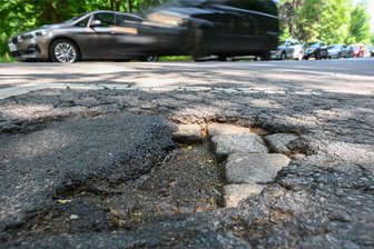 Online-Mängelmelder in Chemnitz: Schon mehr als 1800 Hinweise eingegangen - Nicht nur gefährliche Schäden auf den Chemnitzer Straßen können über den Mängelmelder gemeldet werden.