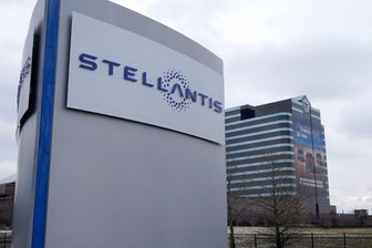 Opel-Mutter Stellantis baut kleines E-Auto in Italien - Stellantis will das erste E-Auto nach neuen EU-Vorgaben in Italien bauen. (Archivbild)