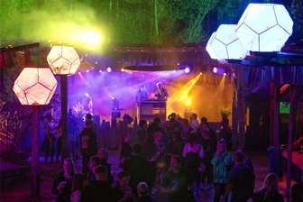 Open-Air im Glauchauer Gründelpark: Fans müssen verzichten - In den letzten beiden Jahren ging es bei den Livekonzerten im Gründelpark hoch her.