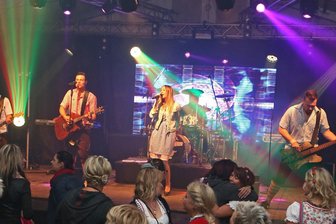 Open-Air-Party im Schlosshof in Glauchau sorgt für Après-Ski-Stimmung - Die Band Rockpirat bei einem früheren Auftritt. Sie ist mit ihrer Showband im Schlosshof zu erleben.