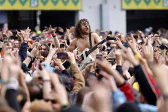 Open-Air-Sommer 2026 bei uns: Airbourne, Meute, No Angels und mehr - Sänger Joel O Keeffe von der Band Airbourne bei einem Konzert von „Rock am Ring“. Im Sommer tritt die australische Hardrock-Band in Chemnitz auf.