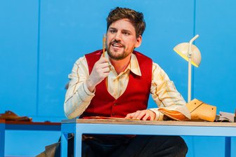 Zwischen Zurückhaltung und Grenzüberschreitung: Justus Seeger in der Rolle des hans Sachs in der gleichnamigen Oper von Albert Lortzing