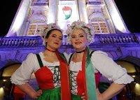 Opernball-Kosten sollen ein Interna bleiben - Was kostete der Opernball? Der Intendant will's nicht verraten.