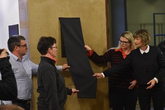 Die Gedenktafel wurde am Montag enthüllt