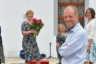 Orchesterchef verlässt Freiberg: "Mir geht es um Mozart - nicht um mich" - Generalmusikdirektor Jörg Pitschmann - hier nach einem Konzert mit Musikern der Mittelsächsischen Philharmonie im vorigen Sommer auf dem Freiberger Obermarkt - verlässt das Freiberger Theater.