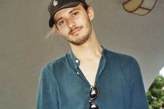 Organisator des Inselfests in Rochlitz: „Es gibt mehr als eine Meinung“ - Attila Grafe organisiert Veranstaltungen, auch um ein Zeichen gegen den Rechtsruck zu setzen.