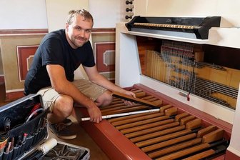 Orgel in der Schlossstube Schwarzenberg nun wieder spielbar -