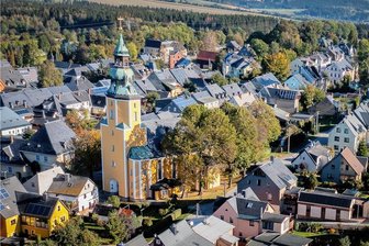 Orgelpfeifen als Kulisse für Berggottesdienst - Auch die Scheibenberger Kirchgemeinde lädt zum Gottesdienst an den Orgelpfeifen ein. Das Gotteshaus selbst soll aber nur bei Regen genutzt werden.