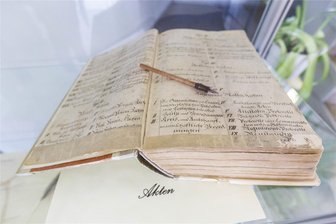 Ortschronisten und Heimatforscher des Erzgebirgskreises treffen sich - Historische Akten sind wichtige Recherchequellen für Heimatforscher.