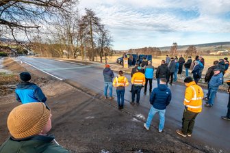 Ortsdurchfahrt Blumenau: Verkehr kann wieder rollen - Die Hauptstraße in Blumenau wurde in den vergangenen eineinhalb Jahren erneuert.